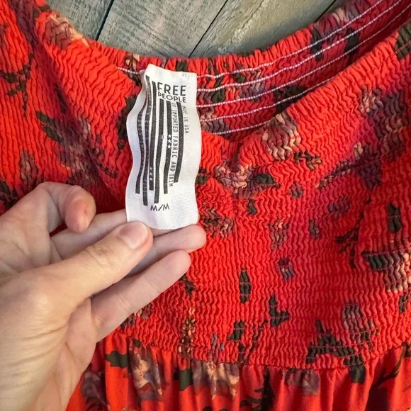 Free People off the shoulder smocked floral boho mini dress size medium - Picture 3 of 5